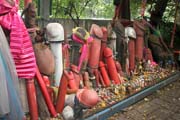 Chao Mae Tuptim Shrine - jedena z nejzvl�tnej��ch svatyn� v Bangkoku, Thajsko. Thajsko.