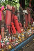 Chao Mae Tuptim Shrine - jedena z nejzvl�tnej��ch svatyn� v Bangkoku, Thajsko. Thajsko.