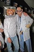 Masky na Halloween p�rty, Minnesota. Spojen� st�ty americk�.