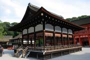 Chr�m Shimogamo-jinja (Kamomioya-jinja), Kj�to. Japonsko.