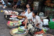Pouli�n� trh - hlavn� m�sto Yangon. Myanmar (Barma).