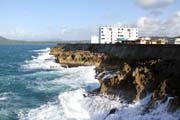 Malec�n ve m�st� Baracoa. Kuba.