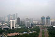 Jakarta se m�n� a po letech nov� pohled na panorama m�sta. Indon�sie.