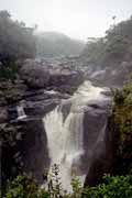 Vodop�d, l'Isalo N�rodn� park. Madagaskar.